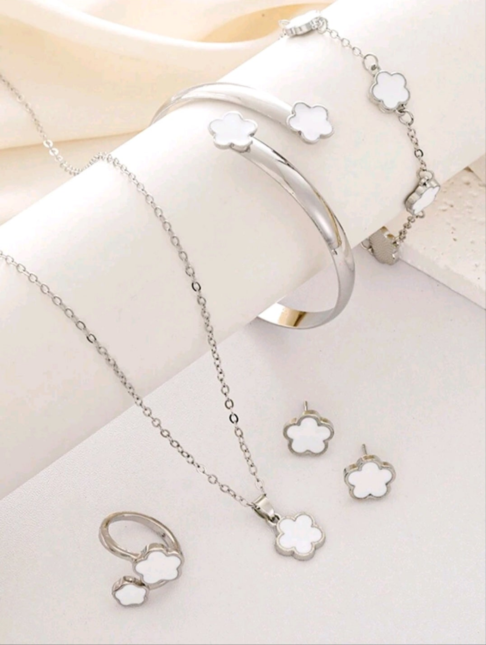 6pcs/Set Women Lucky Flower Jewelry Set, Floral Themed Simple Fashion Versatile Necklace, Bracelet, Bangle, Ring, Earring Everyday Wear